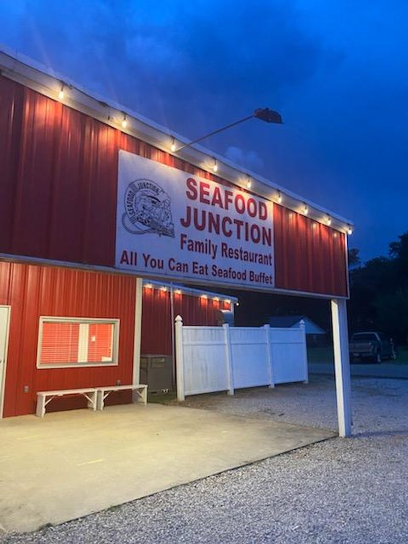 Seafood Junction — Pontotoc