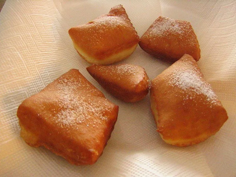 Schmalzkuchen (mini fried doughnuts)
