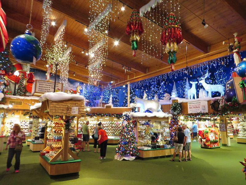 Michigan – Frankenmuth’s Bronner’s Christmas Wonderland