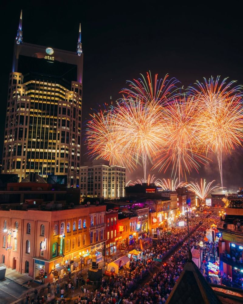 Neighborhood Parades and Parade of Lights