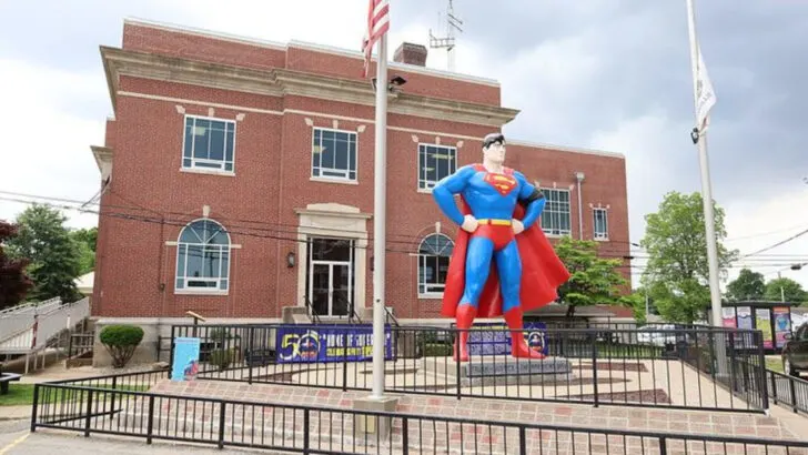 Midwest towns that poured money into attractions travelers rarely showed up for