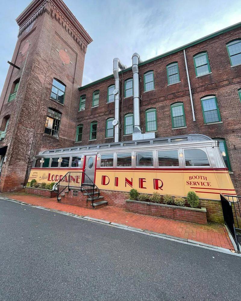 Miss Lorraine Diner — Pawtucket