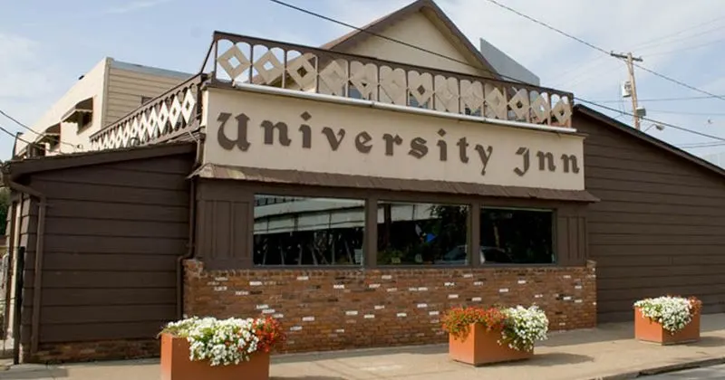 Sokolowski’s University Inn