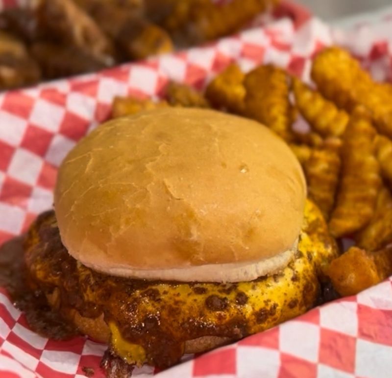 Between The Bunz (Norwood)