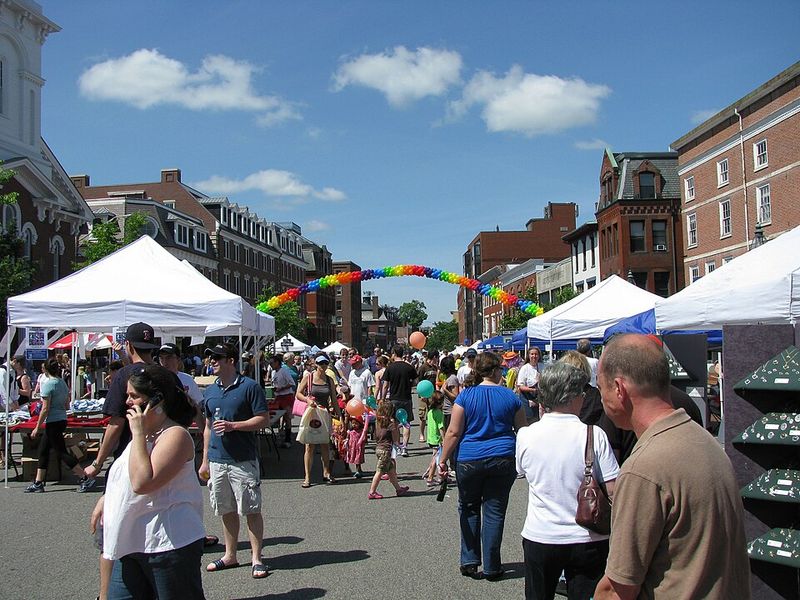 New Hampshire – Portsmouth’s Market Square & Tree
