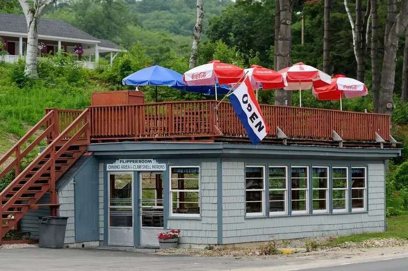 Pop’s Clam Shell – Alton Bay