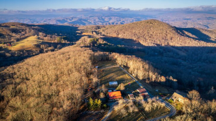 North Carolina and Tennessee Mountain Towns Where Grandparents, Parents, and Kids All Find Their Favorite Trail