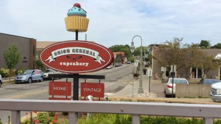 North of Detroit and beside quiet forest lakes is a small city with dining and nature preserves for a full getaway