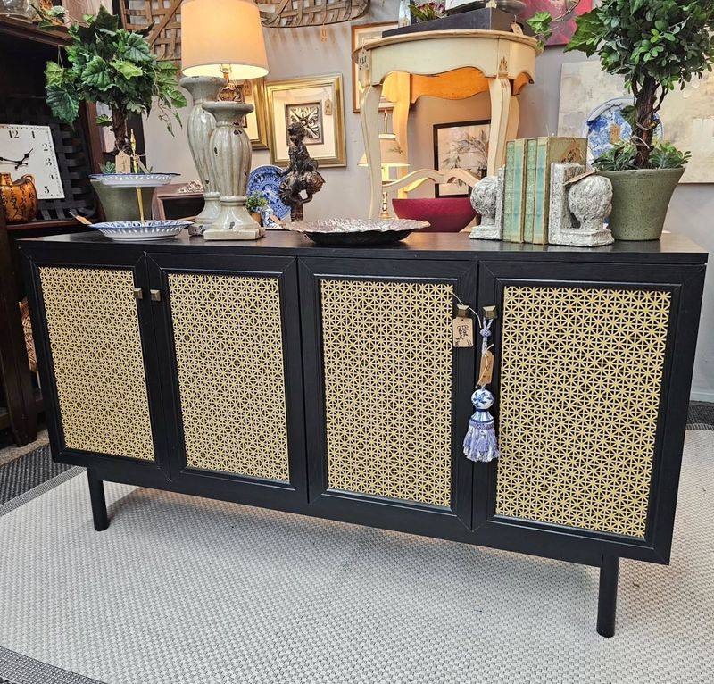 Midtown Vintage Market — Little Rock