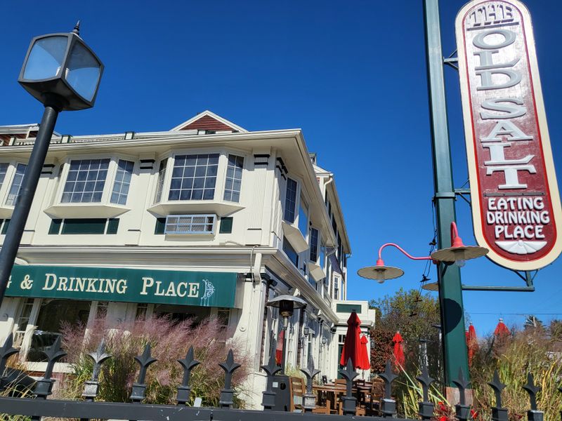 The Old Salt / Lamie’s Inn — Hampton