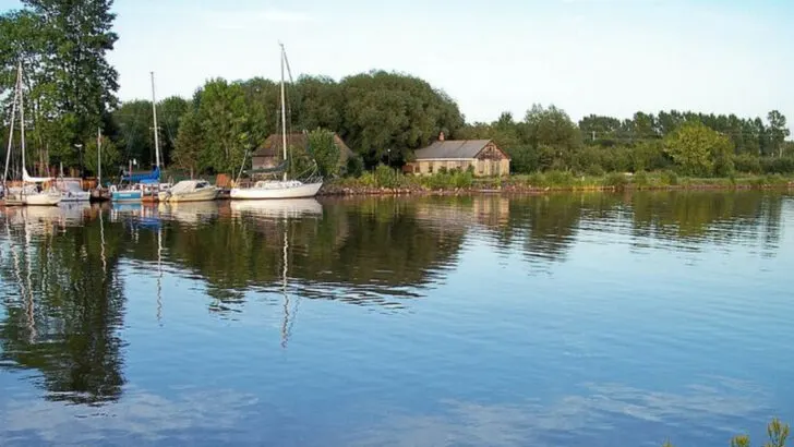 Ontonagon pairs lakeside calm with deep-north personality, making it one of the Upper Peninsula&rsquo;s most grounded places