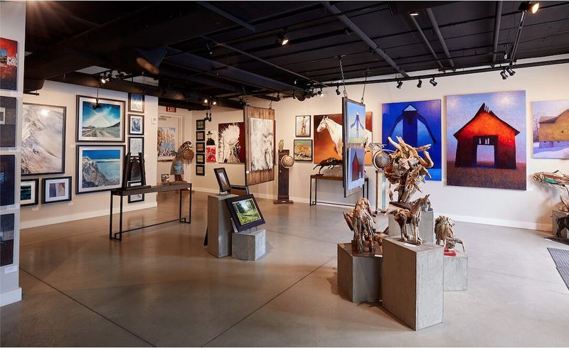 Art Scene and Galleries