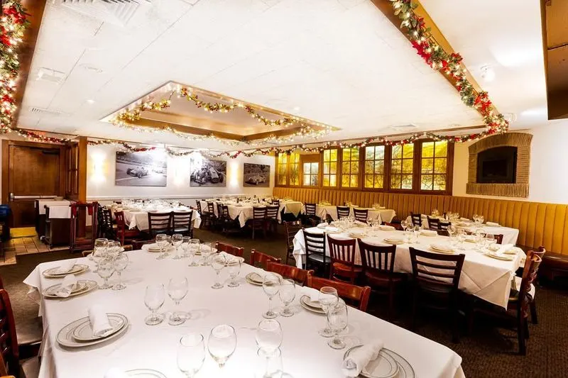 Tony’s Di Napoli (Times Square & Upper East Side)