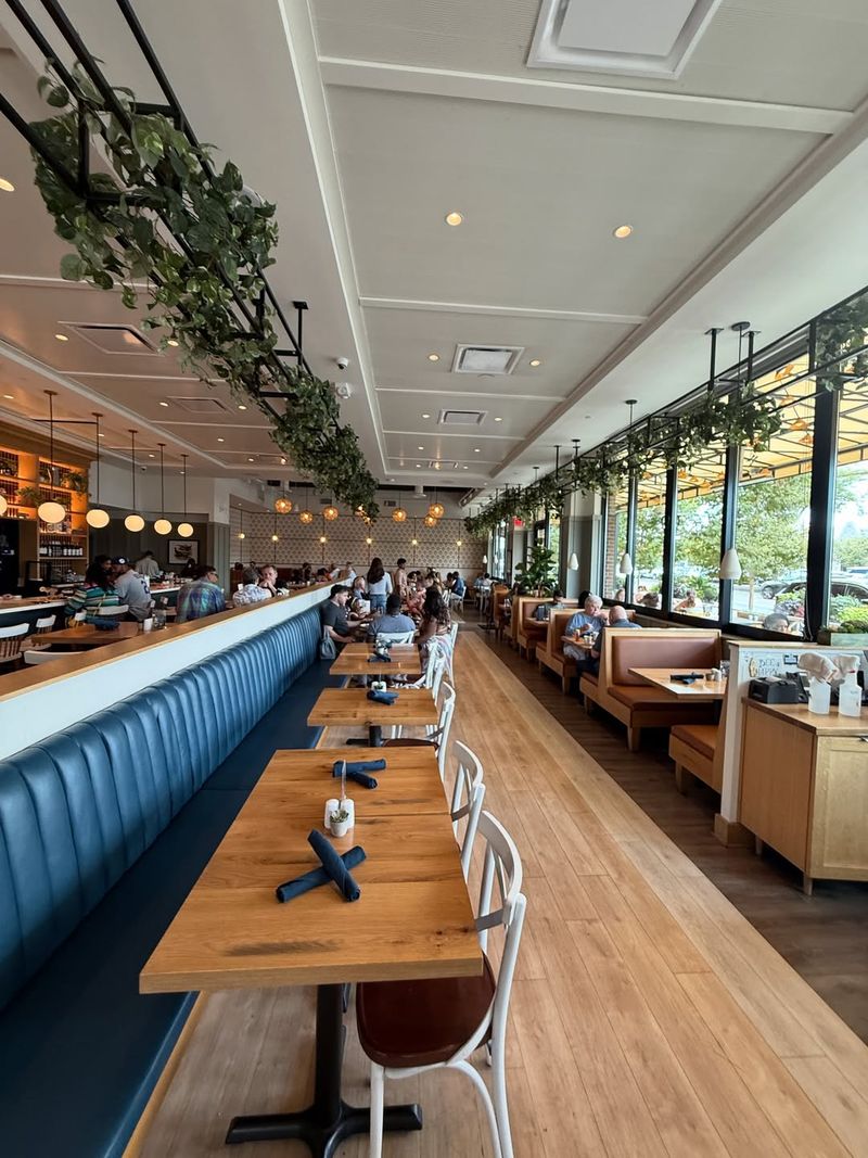 Tupelo Honey Southern Kitchen & Bar — Knoxville