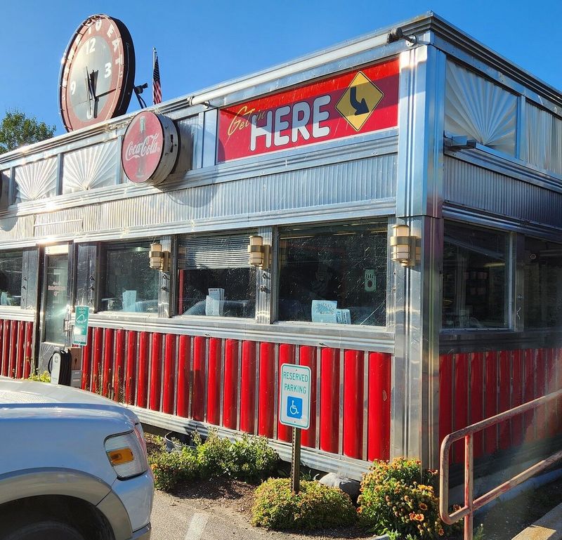Route 104 Diner (The 104 Diner) — New Hampton, NH