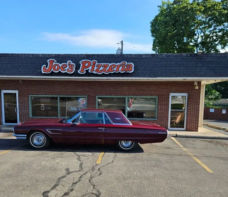 Joe's Pizzeria