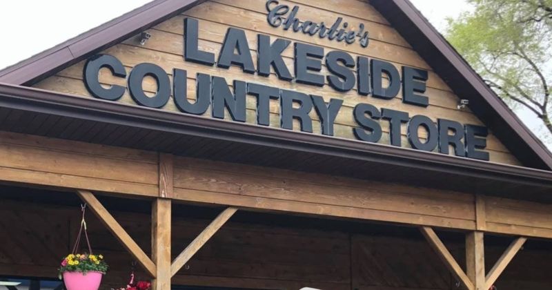 Consumers Coop - Charlie's Lakeside Country Store - Merrimac