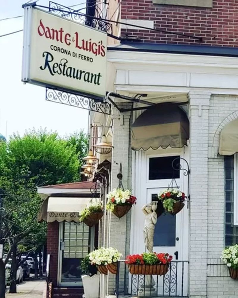 Dante & Luigi's