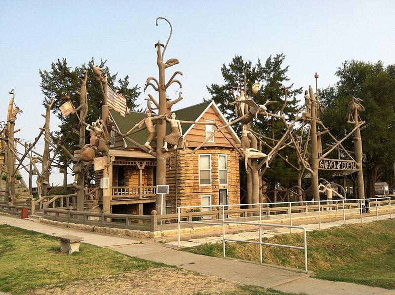 Lucas, Kansas – The Garden of Eden & Grassroots Art Center