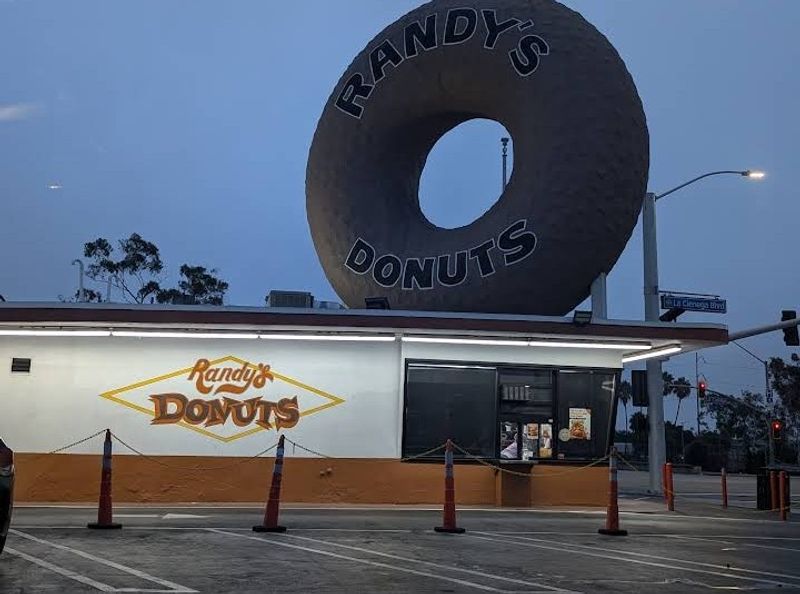 Randy’s Donut Shop — Lincoln
