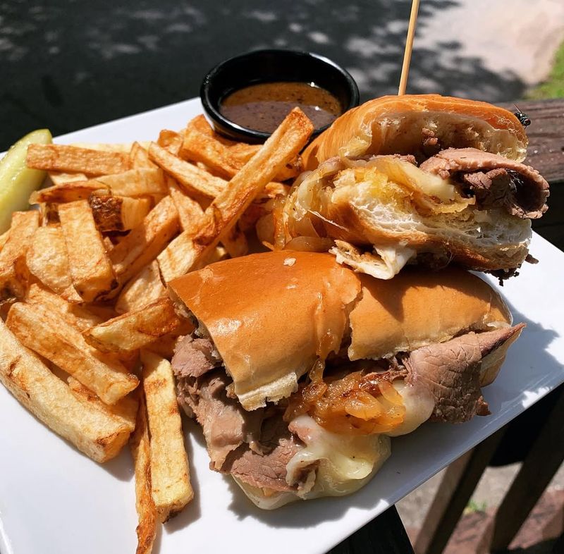 Johnny’s BBQ — Harrisville