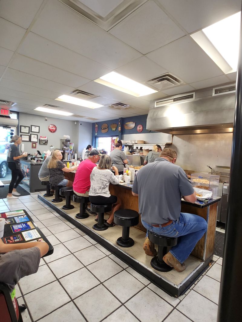 Johnnie’s Hamburgers & Coneys — El Reno