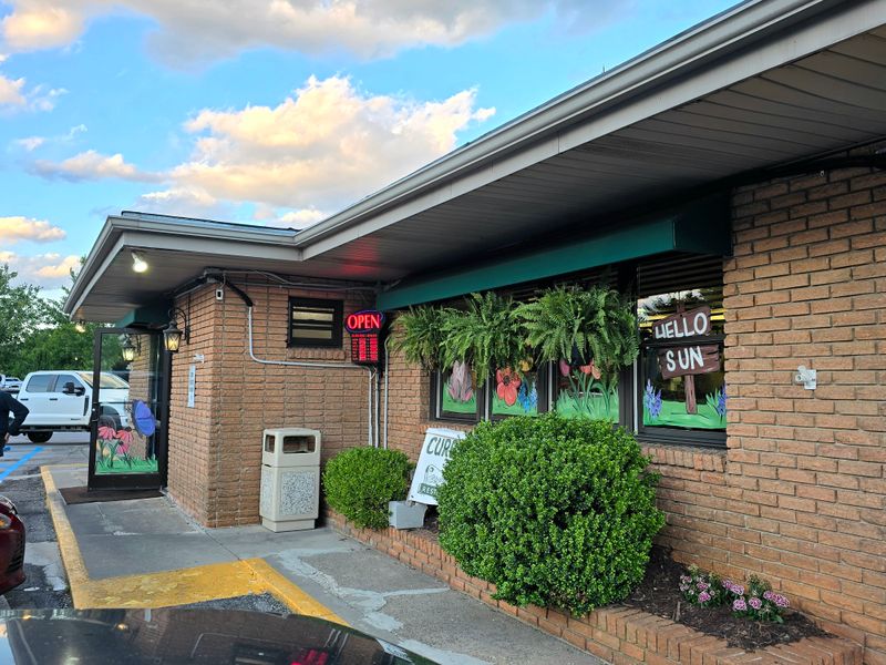 Clyde’s Restaurant — Waynesville