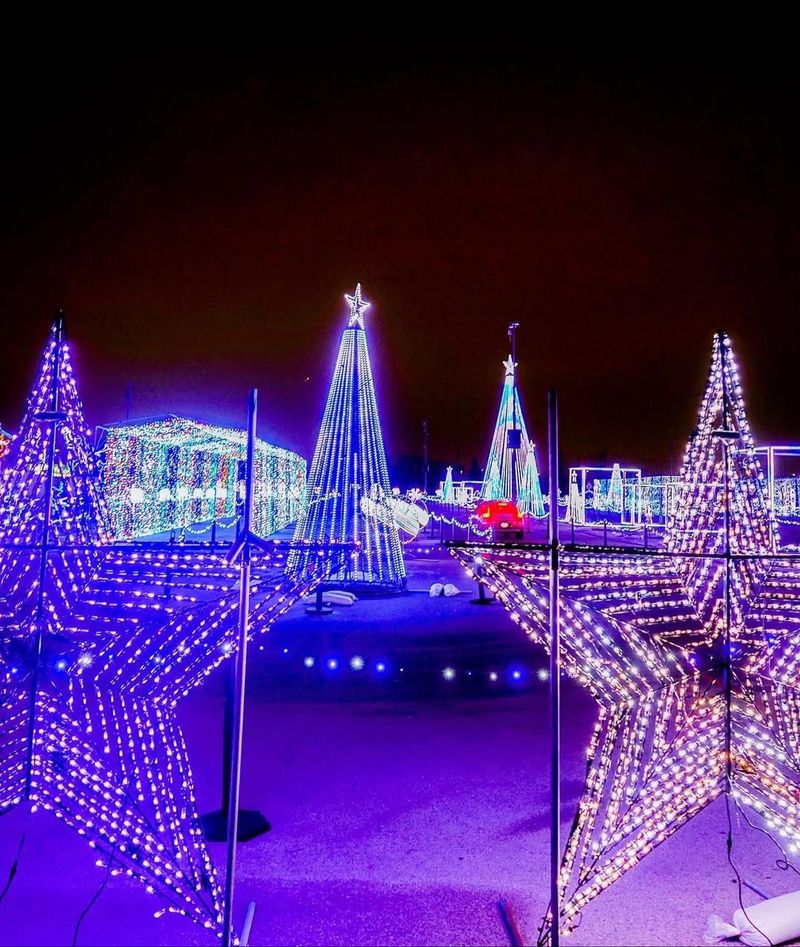 Light of Christmas Drive-Thru (Chicago – Guaranteed Rate Field)