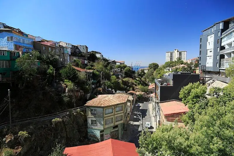 Valparaíso, Chile — the city of painted hills and old ascensores