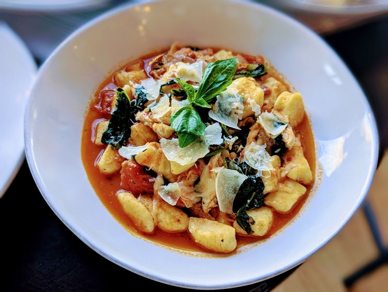 Glass Onion Tavern (Weaverville/Asheville, NC)