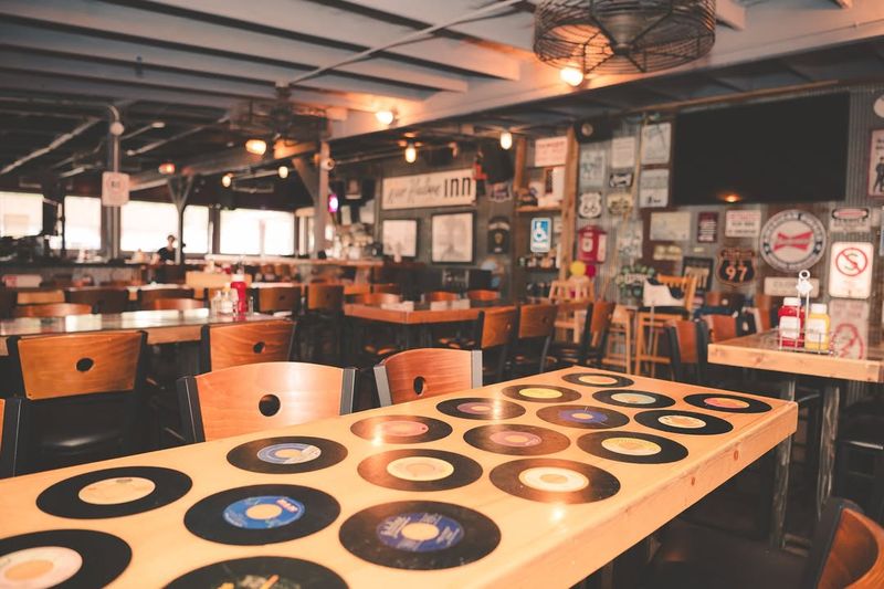 New Hudson Inn — New Hudson, MI