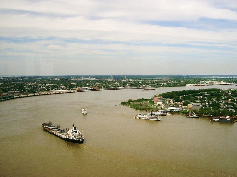 Mississippi River (river towns & paddle trips)