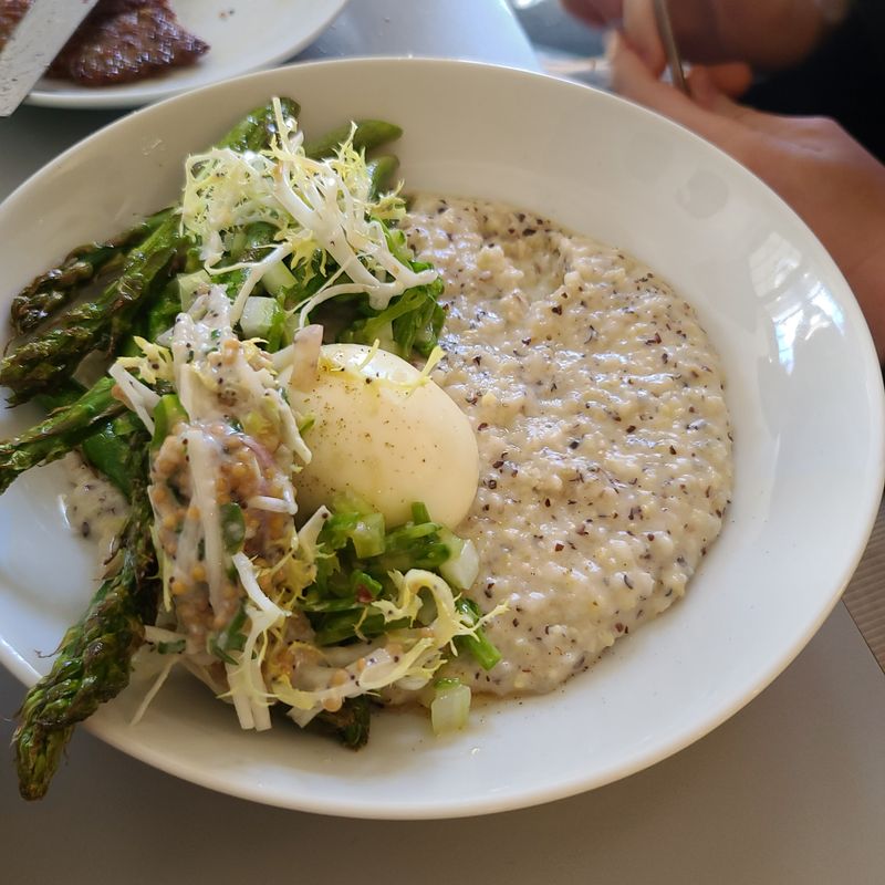 Texture Play: Crunch Meets Silk