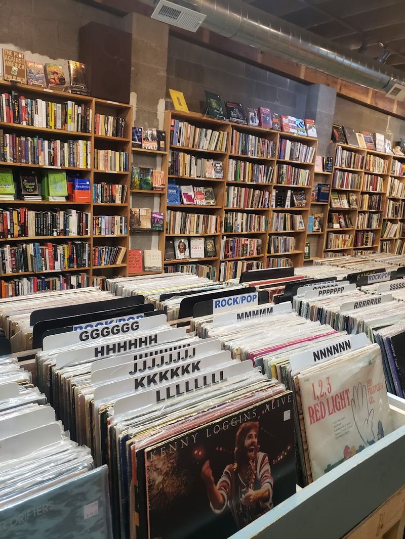 Fat Rabbit Thrift & Vintage