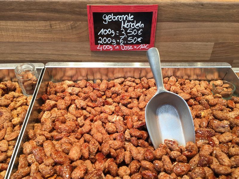 Gebrannte Mandeln (candied almonds)