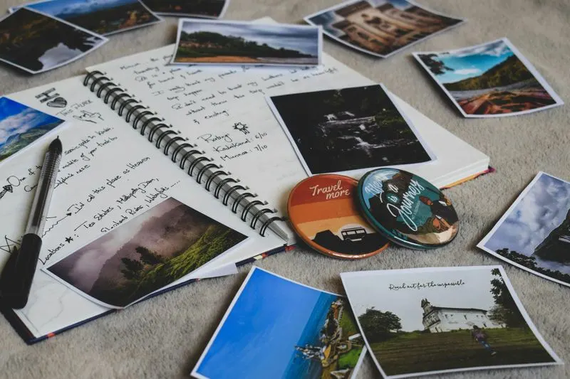 Writing a Travel Journal Together