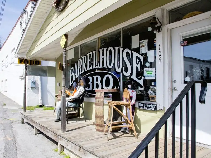 Barrel House BBQ - Lynchburg