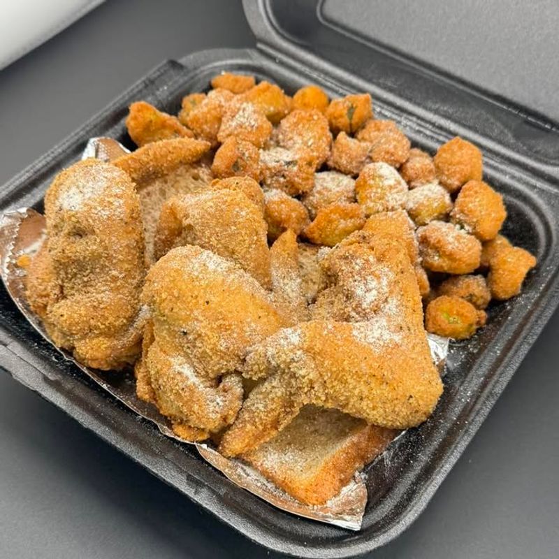 Granny’s Fish ’N Grits