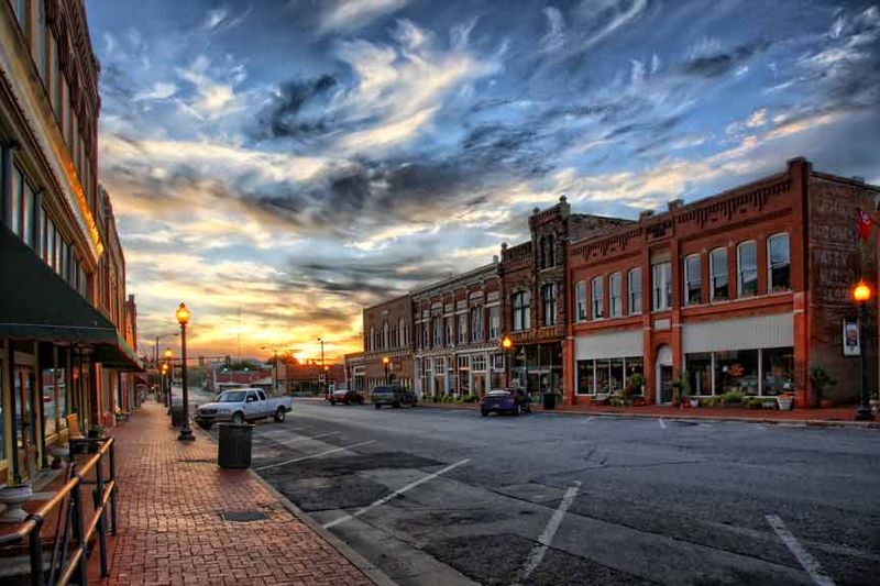 Warm bites after the lights