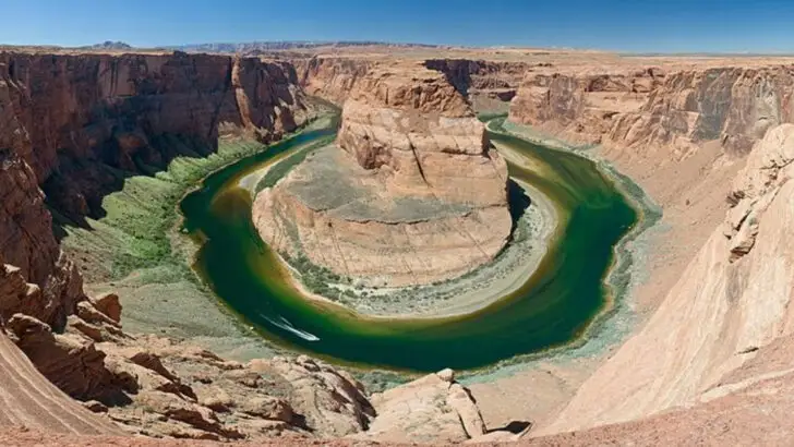 The 5 Most Beautiful Rivers in America to Visit and the 5 Most Dangerous to Stay Far Away From