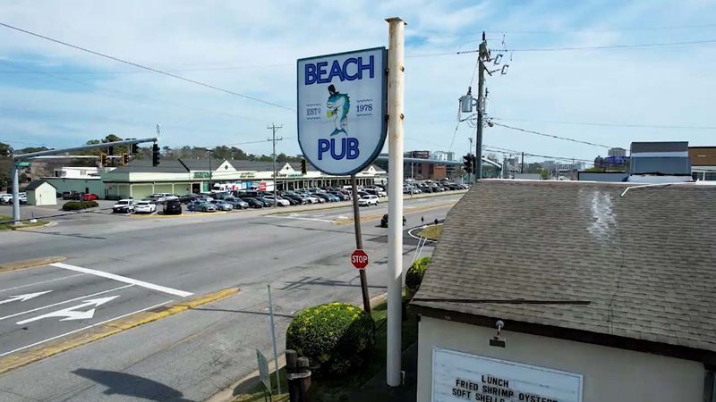 Beach Pub - Virginia Beach