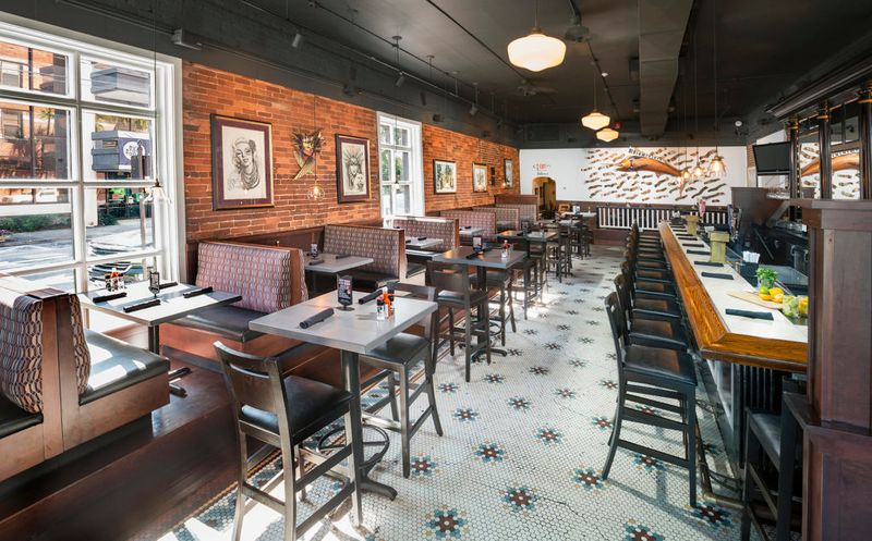 Harry’s Seafood Bar & Grille – Ocala