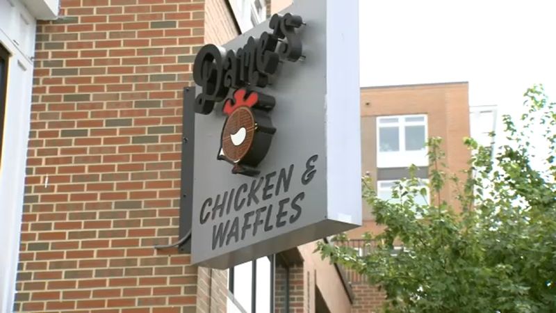 Dame’s Chicken & Waffles – Durham