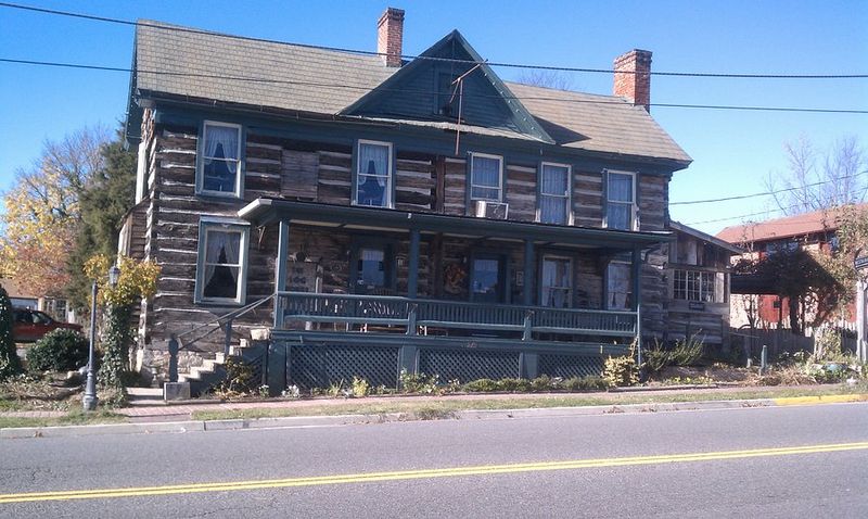The Log House 1776 Restaurant – Wytheville