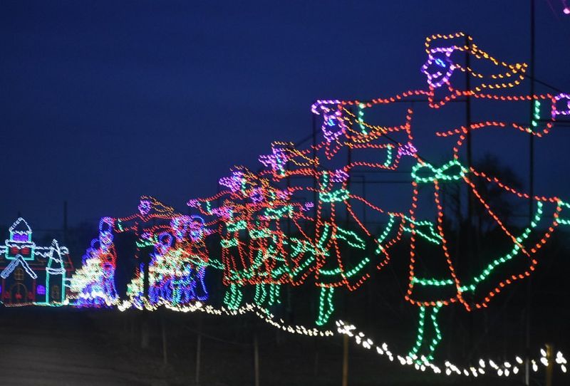 Shady Brook Farm Holiday Light Show (Yardley, PA)