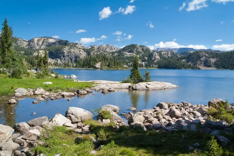 Hiking in the Absaroka-Beartooth Wilderness