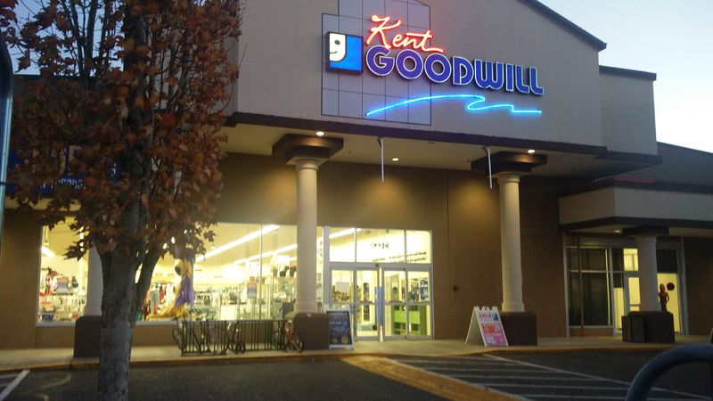 Goodwill Outlet — Kent, WA