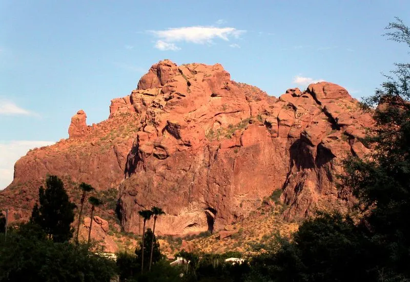 Camelback Mountain — Echo Canyon & Cholla Trail (Phoenix)