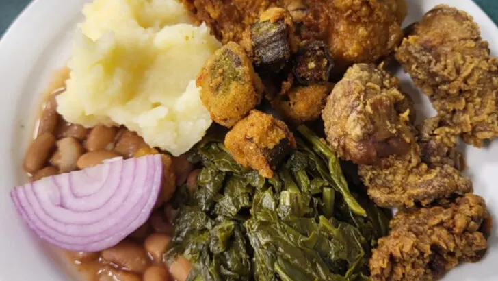 The fried chicken at this small town diner in Tennessee has earned a loyal following far beyond the county