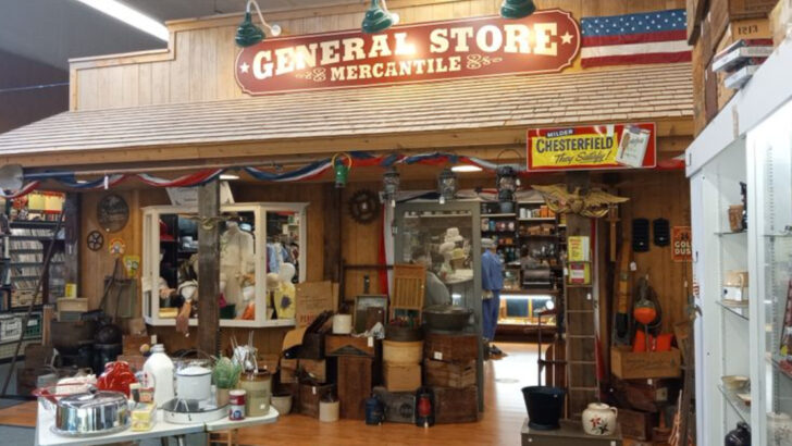 The giant antique mall in Pennsylvania that shoppers compare to a treasure maze